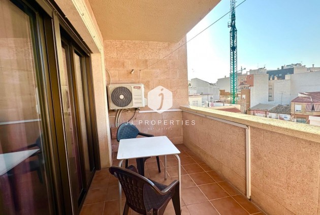 Z drugiej ręki - Mieszkanie w bloku -
Torrevieja