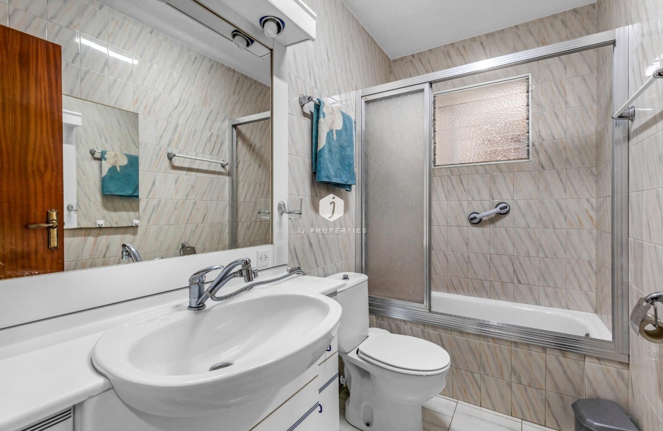 D'occasion - Bungalow -
Torrevieja - Centro