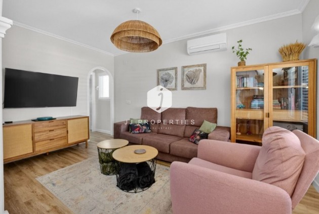Resale - Chalet -
Torrevieja - Cabo cervera