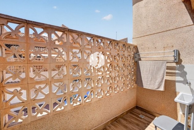 Resale - Chalet -
Torrevieja - Cabo cervera