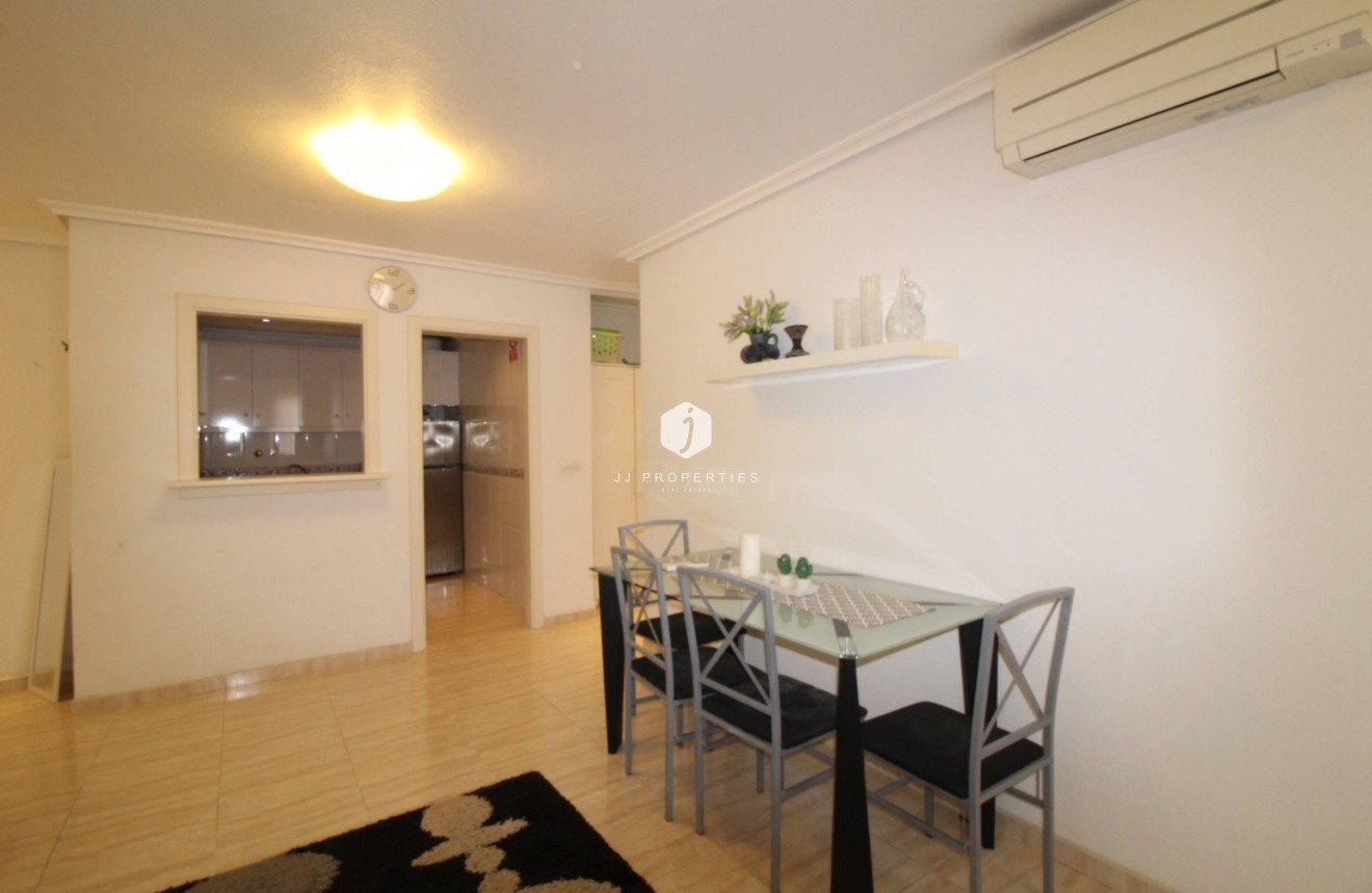Tweedehands - Appartement / flat -
Torrevieja - Centro