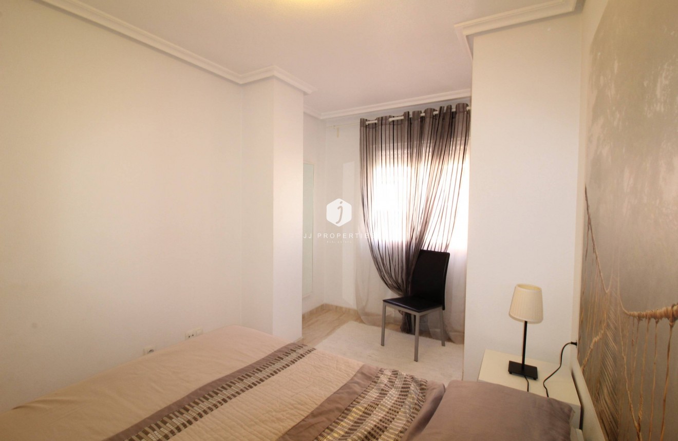 Tweedehands - Appartement / flat -
Torrevieja - Centro
