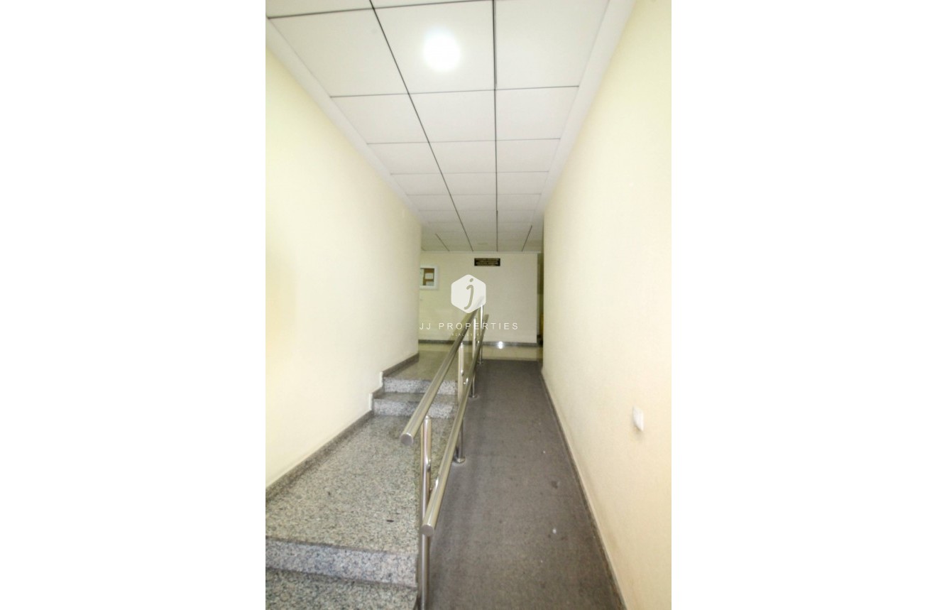 Tweedehands - Appartement / flat -
Torrevieja - Centro