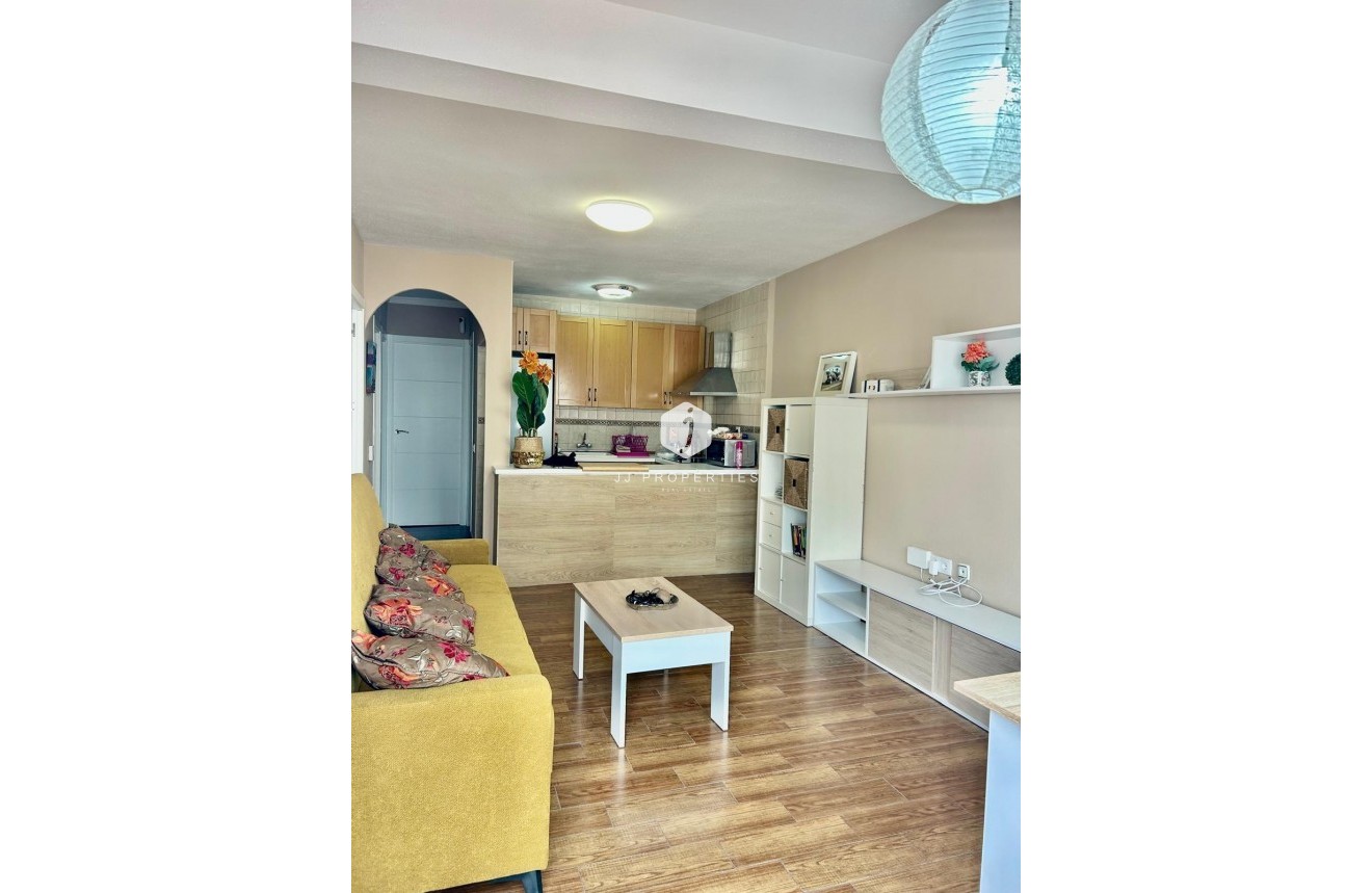 Z drugiej ręki - Mieszkanie w bloku -
Torrevieja - Sector 25