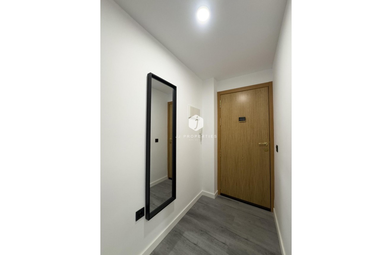 Tweedehands - Appartement / flat -
Torrevieja - Centro