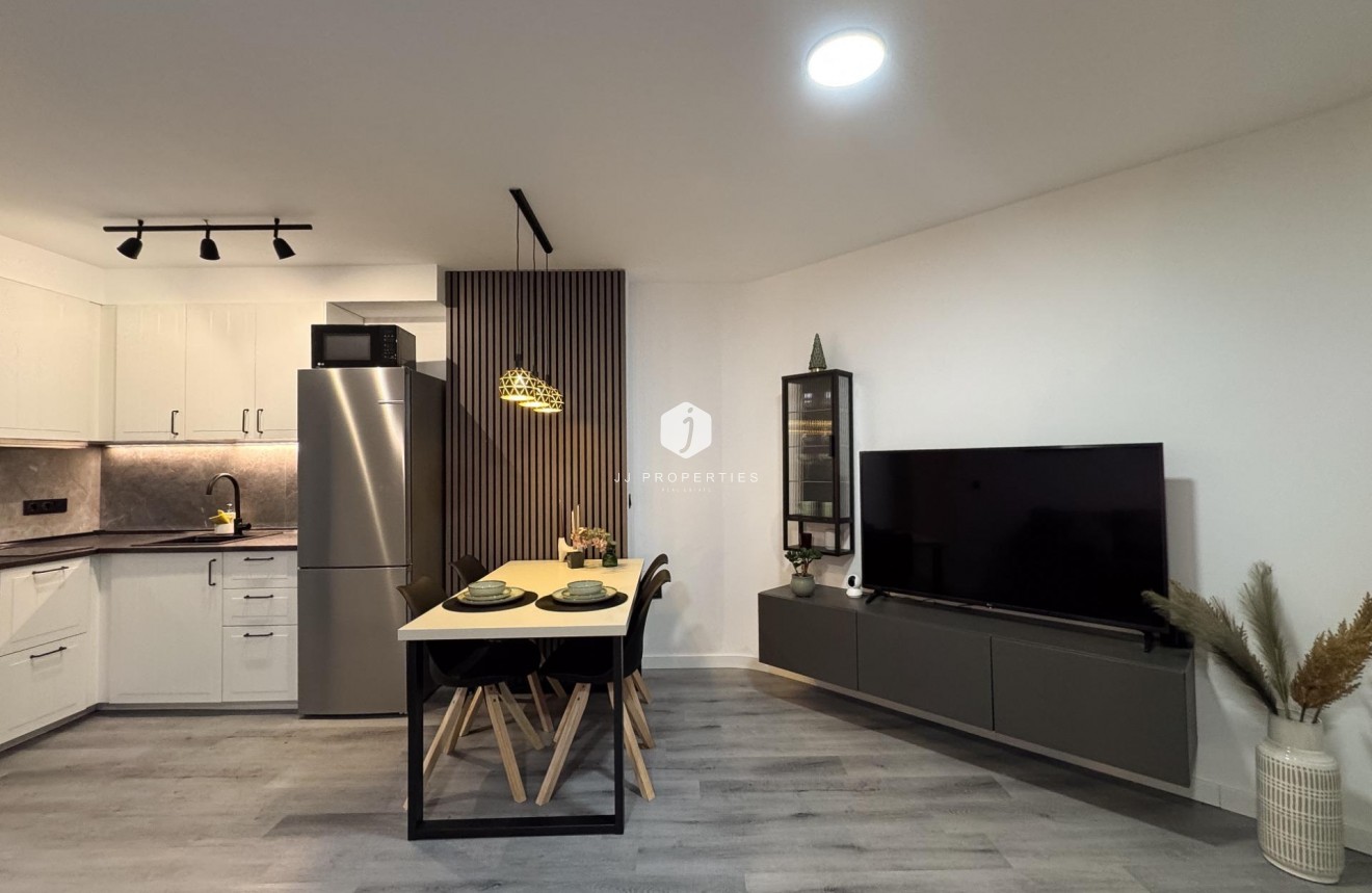 Tweedehands - Appartement / flat -
Torrevieja - Centro