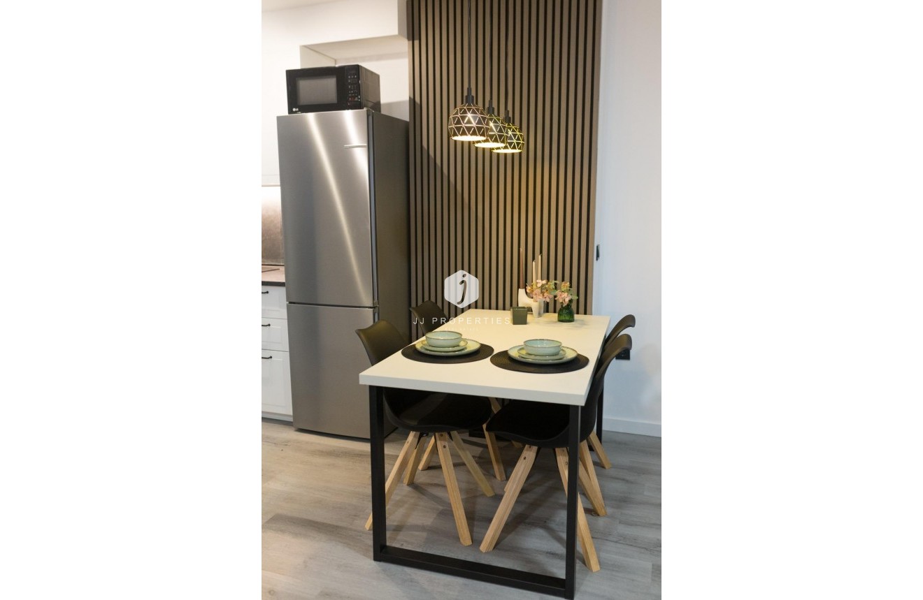 Tweedehands - Appartement / flat -
Torrevieja - Centro