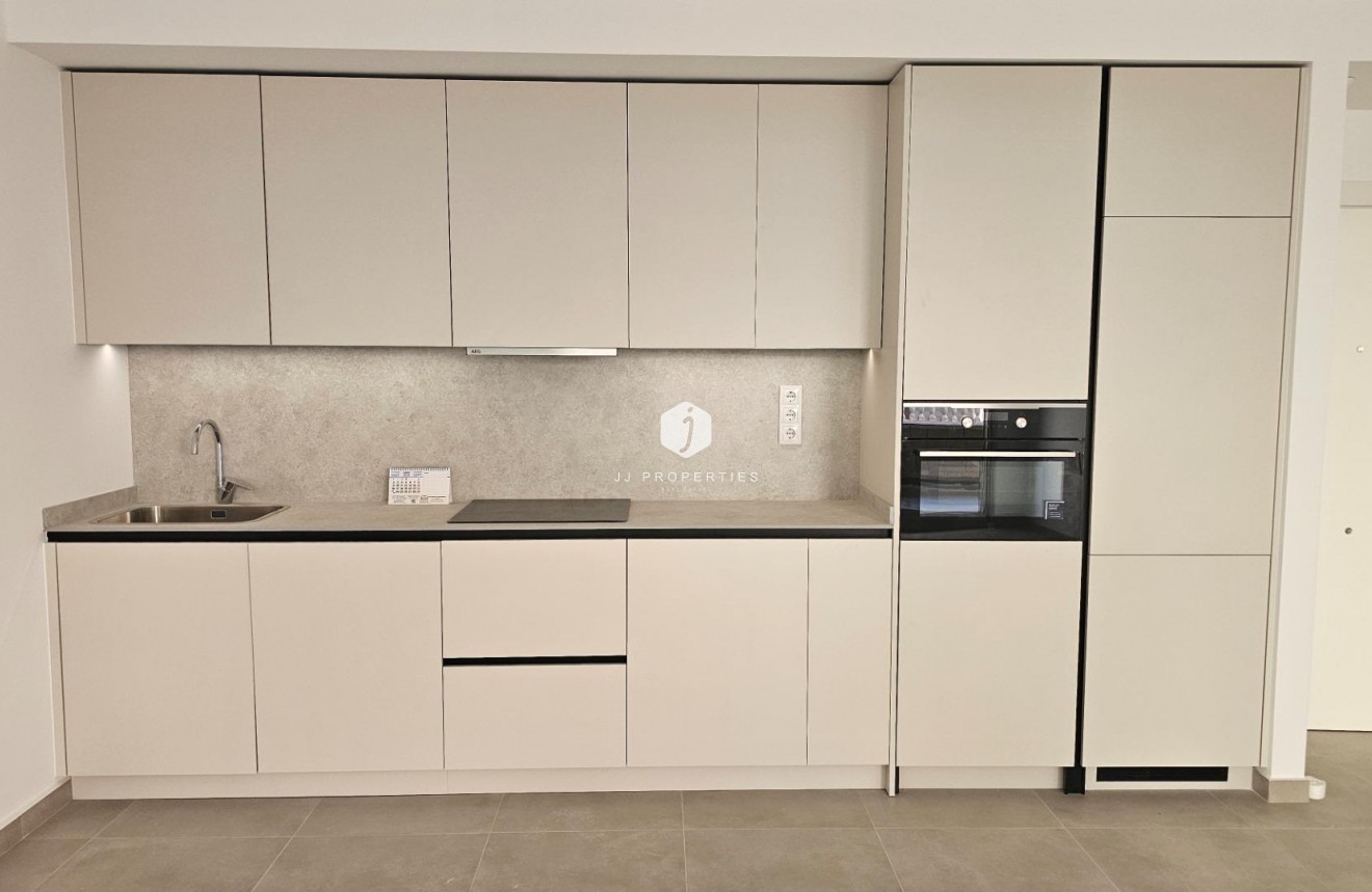 Segunda mano - Apartamento / piso -
Torrevieja - Paseo maritimo