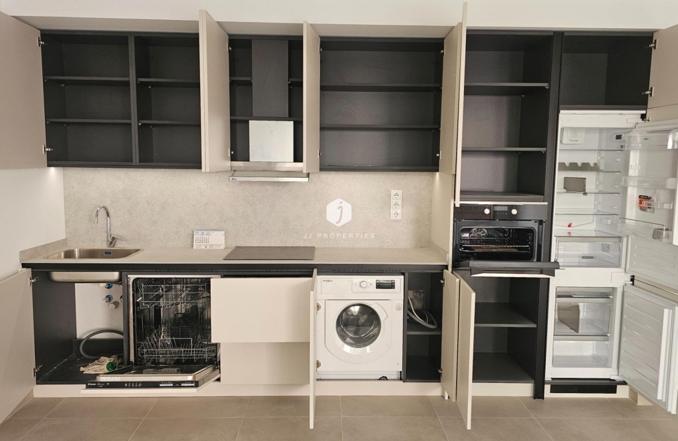 Segunda mano - Apartamento / piso -
Torrevieja - Paseo maritimo