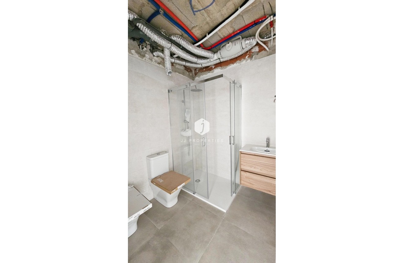 Segunda mano - Apartamento / piso -
Torrevieja - Paseo maritimo