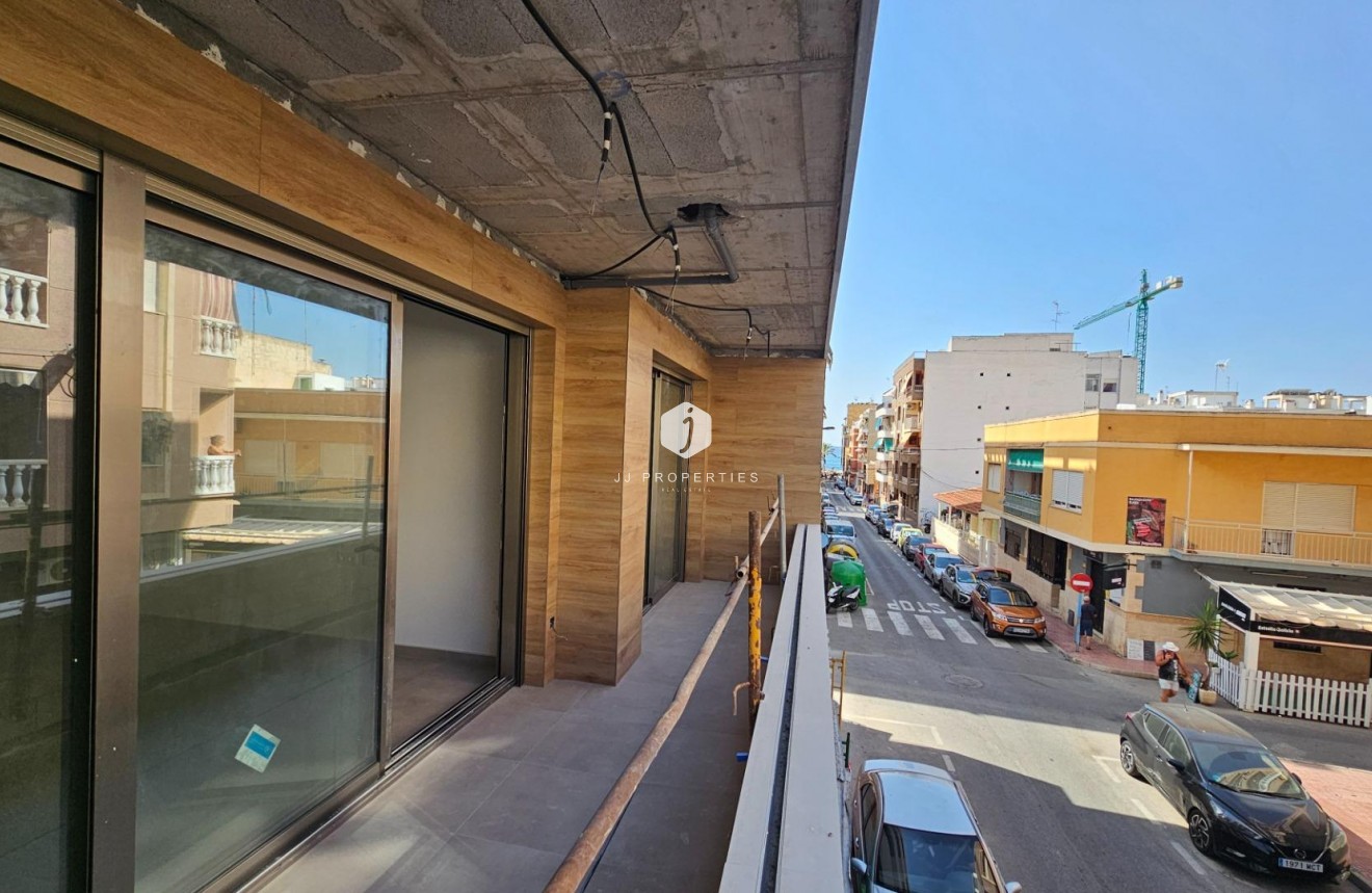 Segunda mano - Apartamento / piso -
Torrevieja - Paseo maritimo