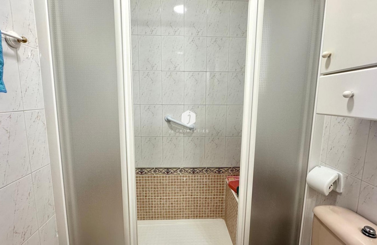 Z drugiej ręki - Daszek -
Torrevieja - Acequion