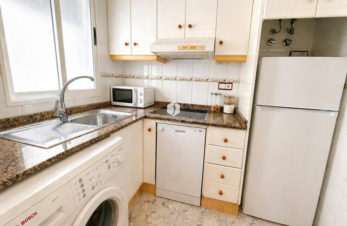 Resale - Apartment / flat -
Torrevieja - Habaneras