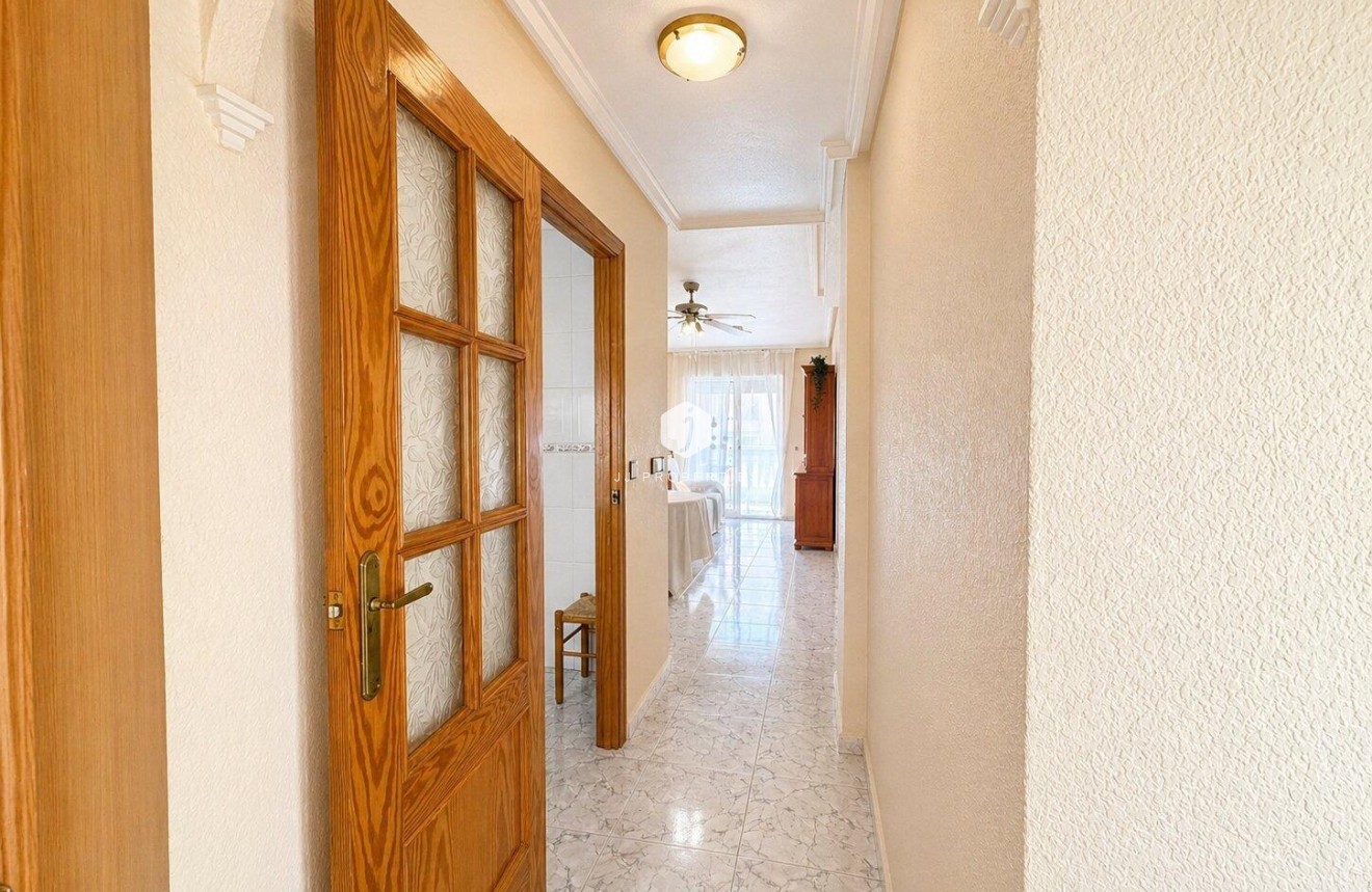 Resale - Apartment / flat -
Torrevieja - Habaneras