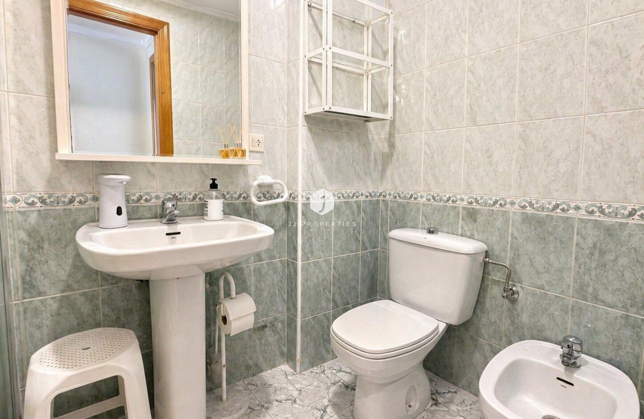 Resale - Apartment / flat -
Torrevieja - Habaneras