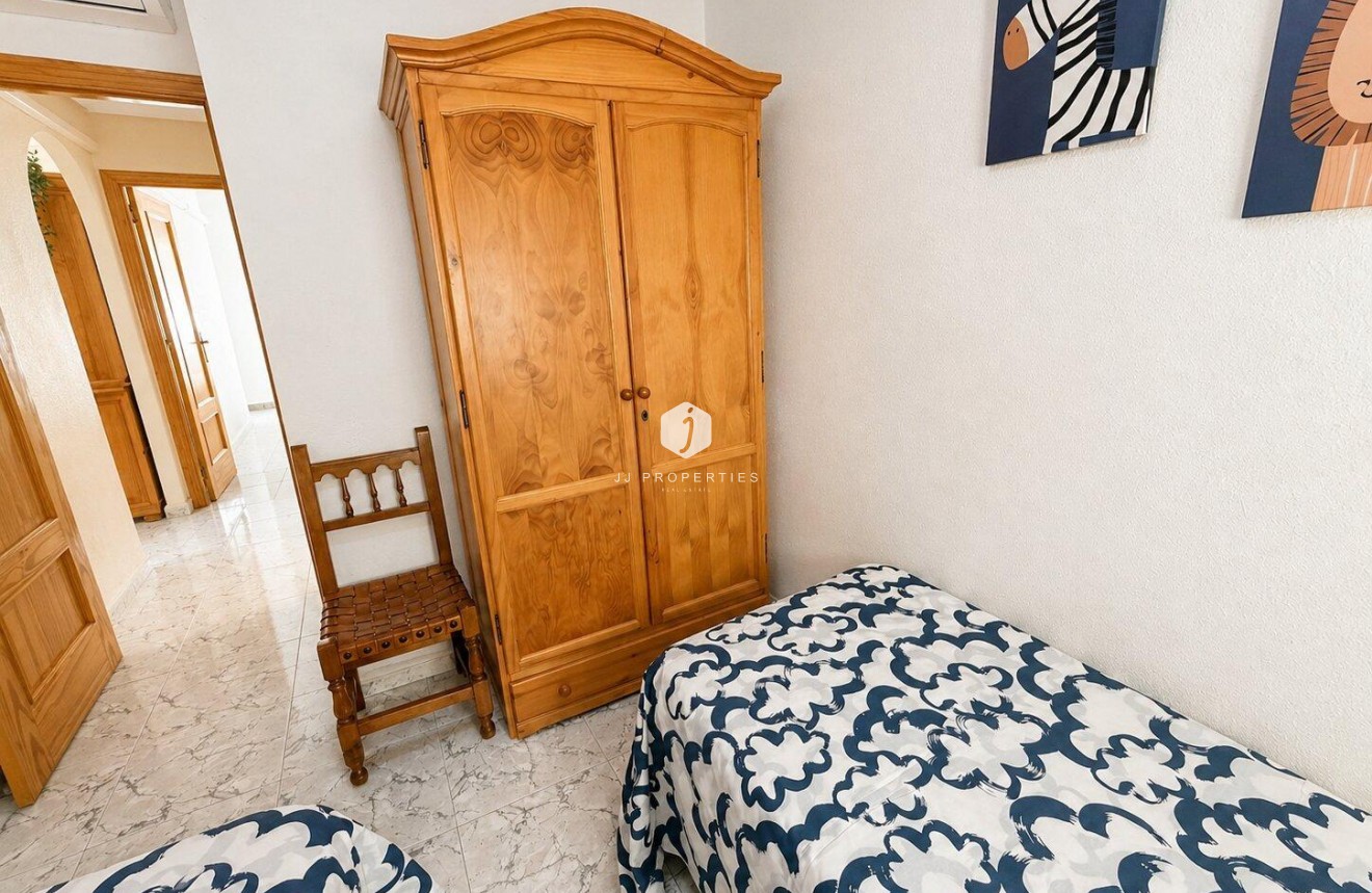 Resale - Apartment / flat -
Torrevieja - Habaneras