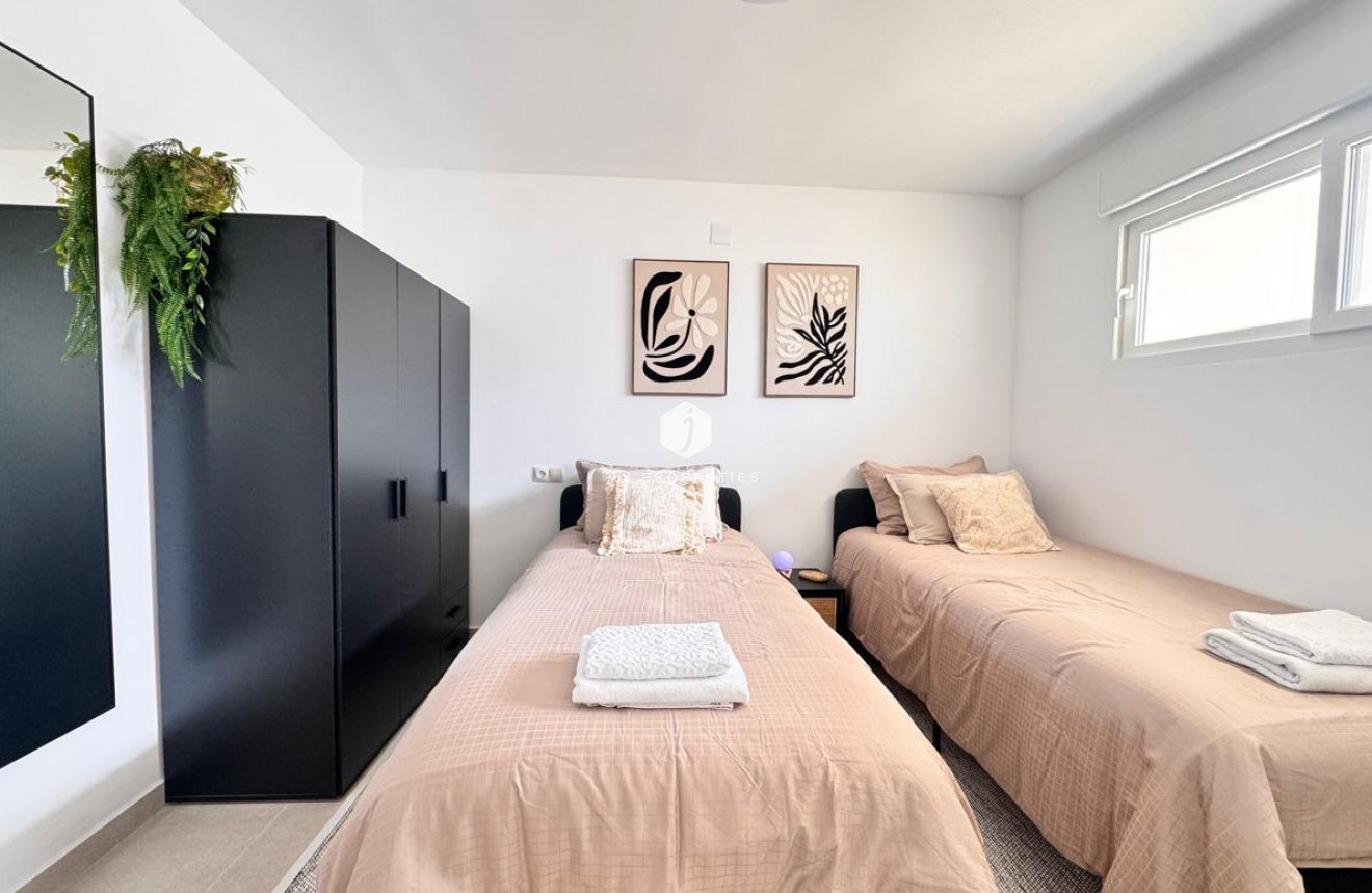 Segunda mano - Apartamento / piso -
Torrevieja - Acequion