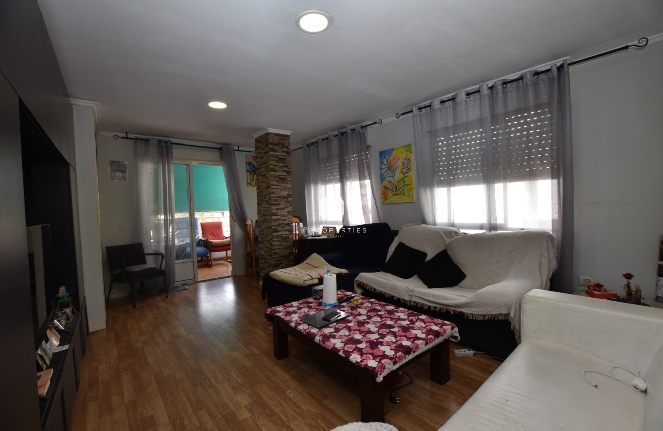 Z drugiej ręki - Mieszkanie w bloku -
Torrevieja - Costa Blanca