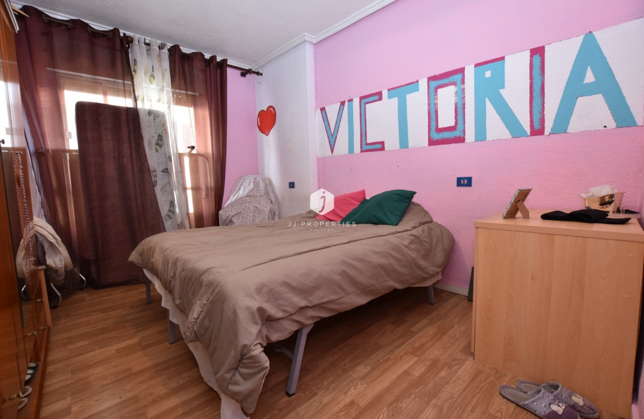 Z drugiej ręki - Mieszkanie w bloku -
Torrevieja - Costa Blanca