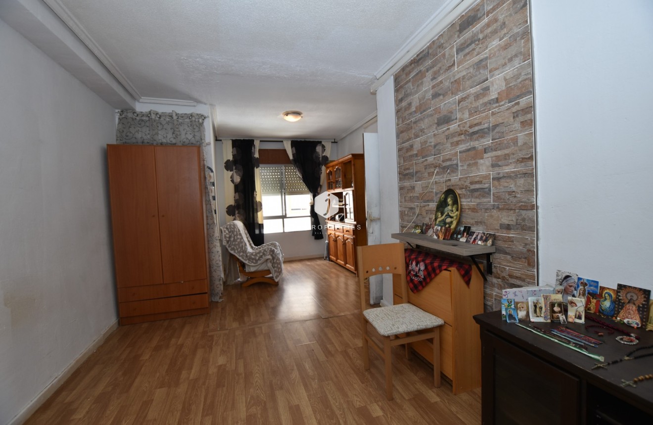 Z drugiej ręki - Mieszkanie w bloku -
Torrevieja - Costa Blanca