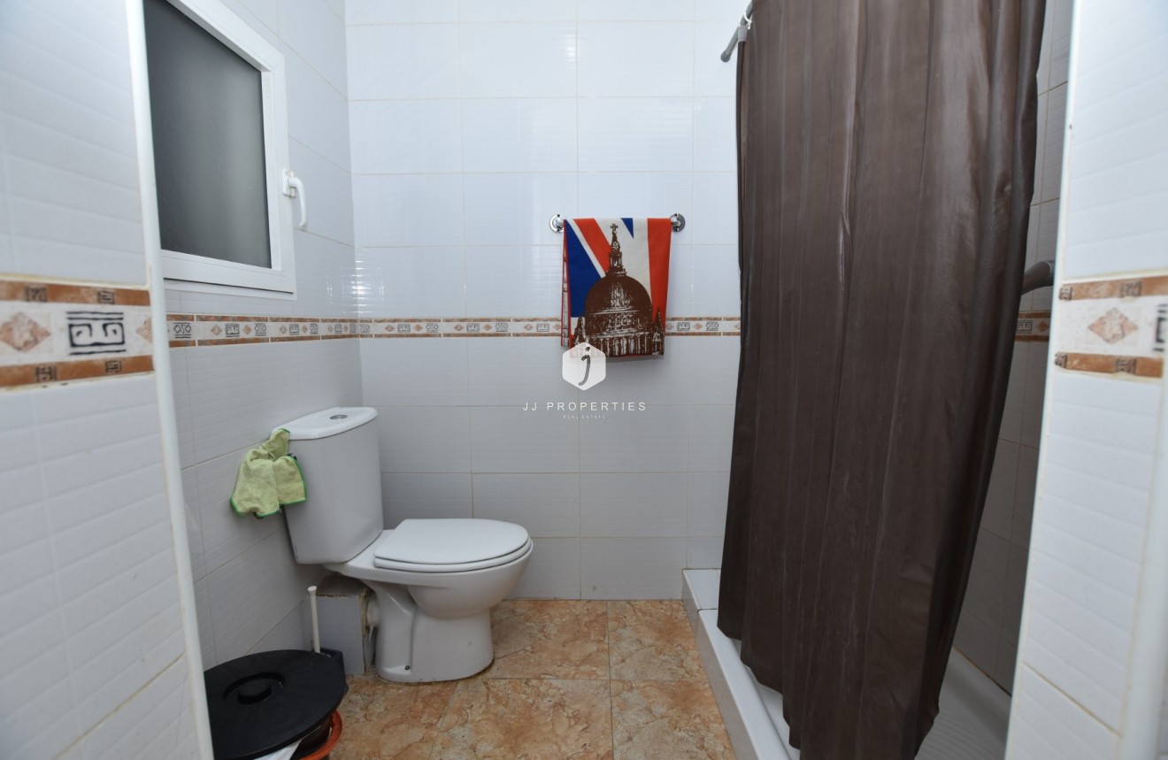 Z drugiej ręki - Mieszkanie w bloku -
Torrevieja - Costa Blanca