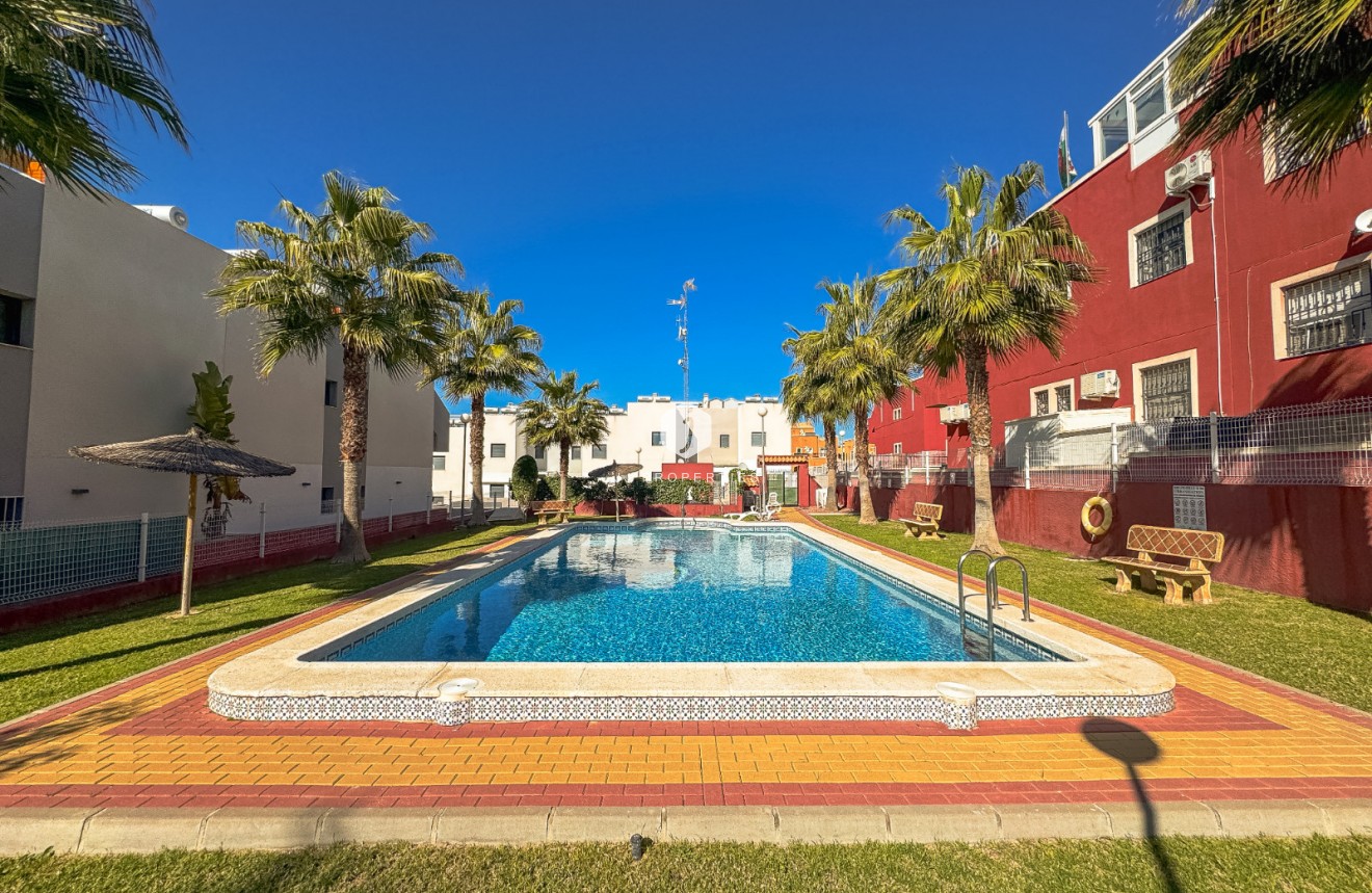 Segunda mano - Bungalow -
Los Altos - Costa Blanca