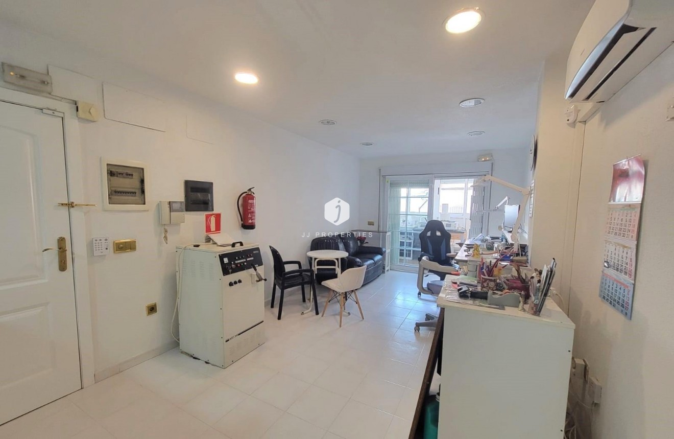 D'occasion - Appartement -
Torrevieja - Playa del Cura
