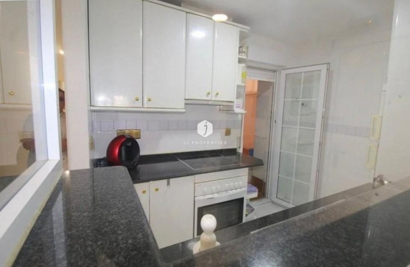 D'occasion - Appartement -
Torrevieja - Playa del Cura