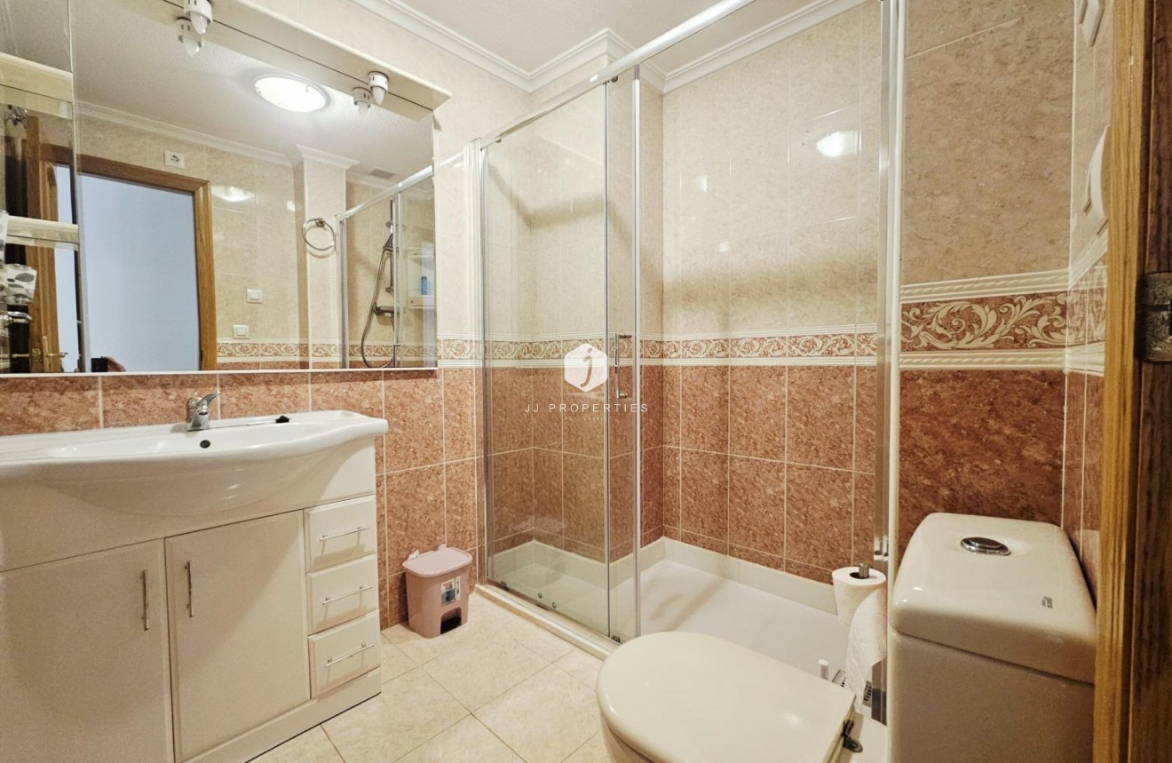 Segunda mano - Apartamento / piso -
Torrevieja - Estacion de autobuses