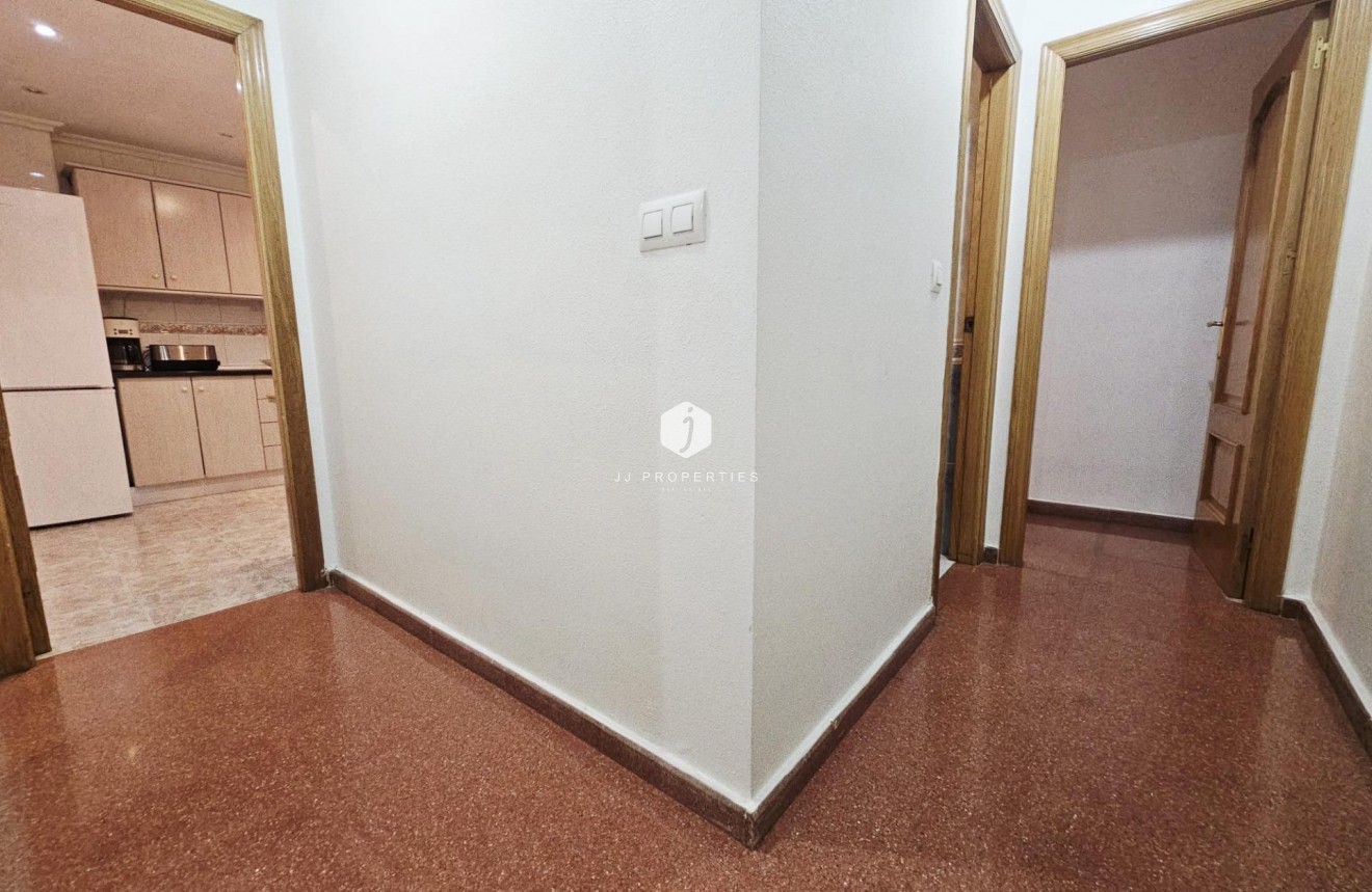 Segunda mano - Apartamento / piso -
Torrevieja - Estacion de autobuses