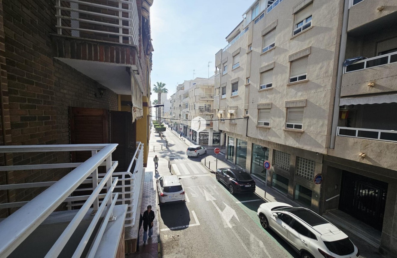 Segunda mano - Apartamento / piso -
Torrevieja - Estacion de autobuses