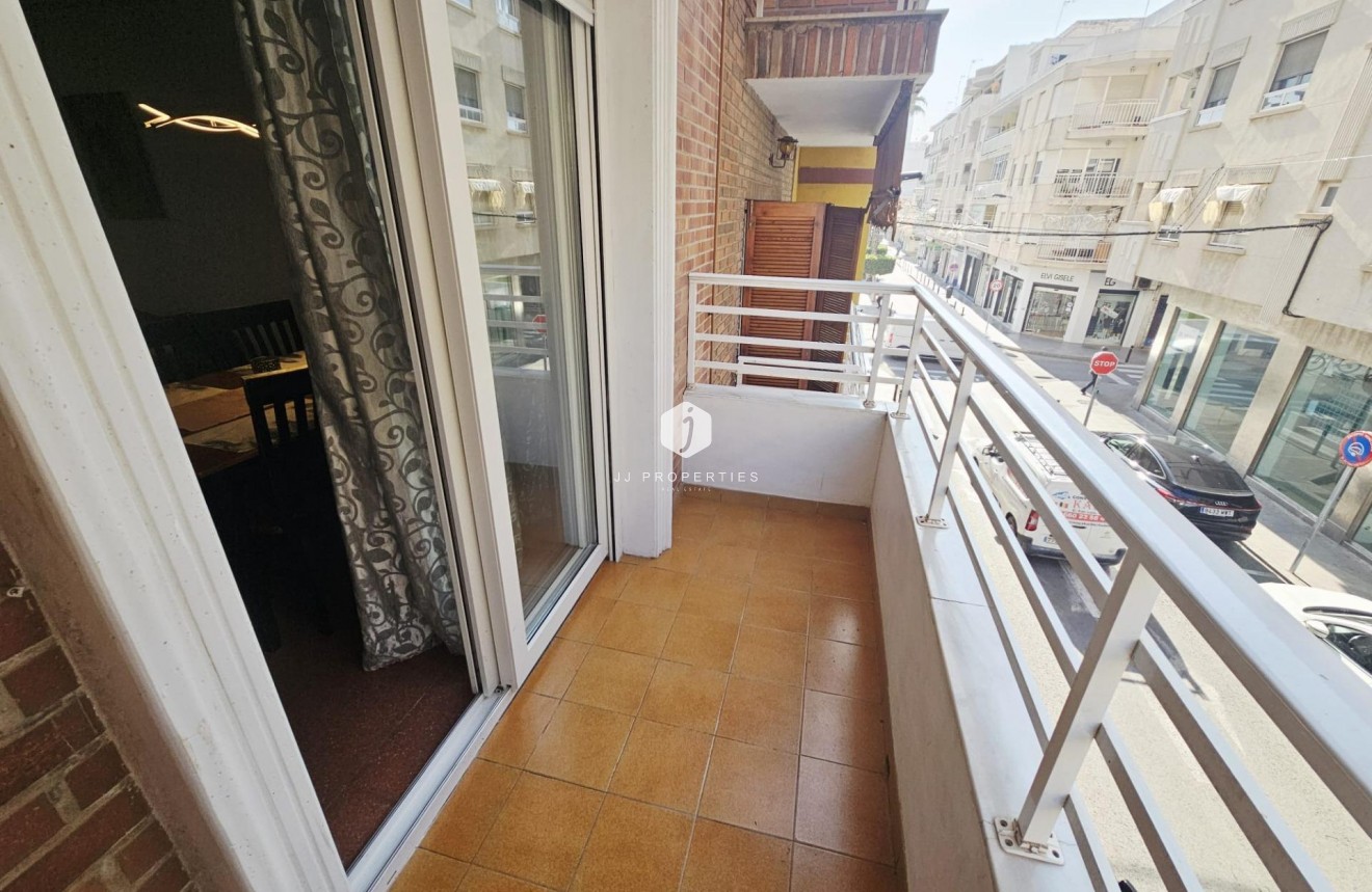 Segunda mano - Apartamento / piso -
Torrevieja - Estacion de autobuses
