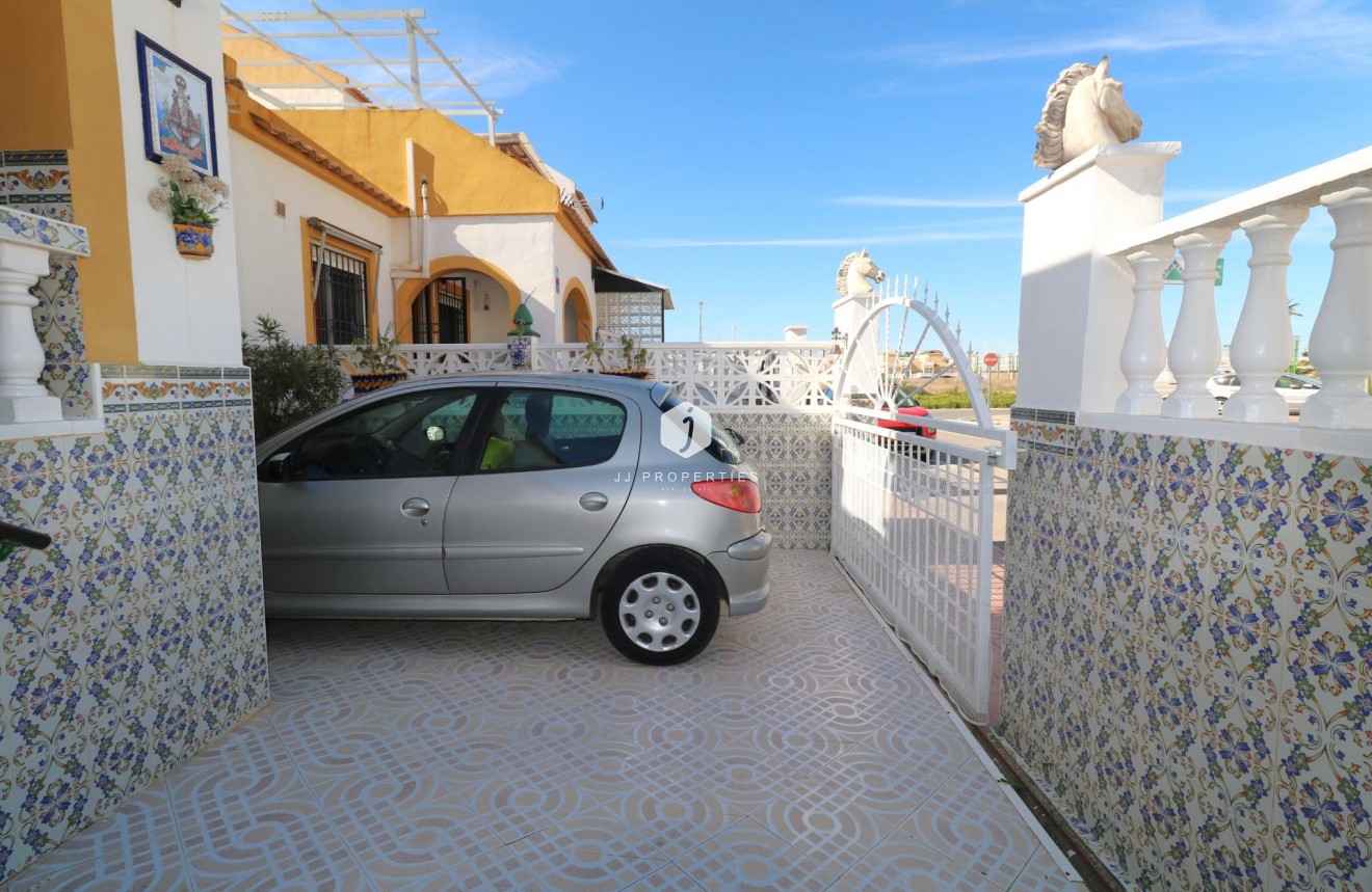 Tweedehands - Bungalow -
Torrevieja - El Limonar