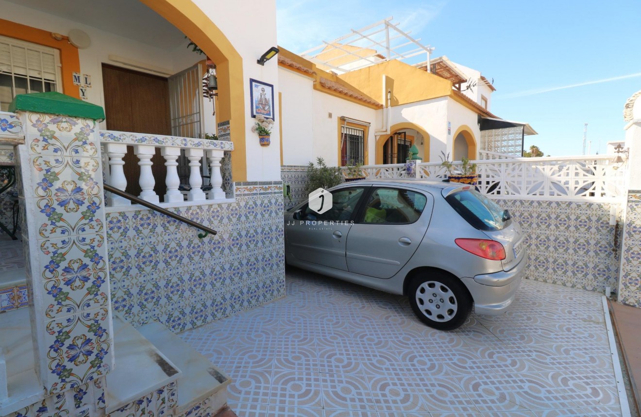 Tweedehands - Bungalow -
Torrevieja - El Limonar