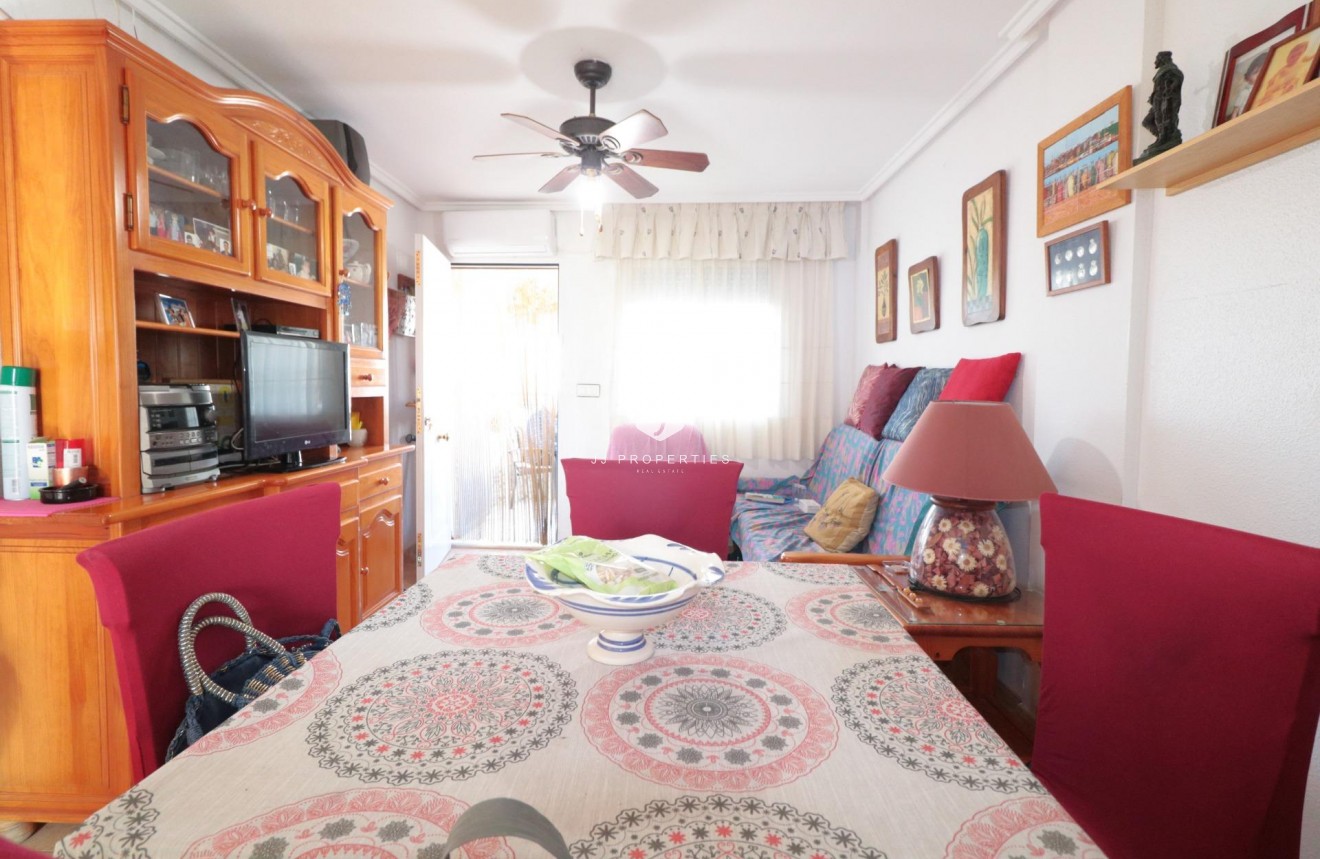 Tweedehands - Bungalow -
Torrevieja - El Limonar