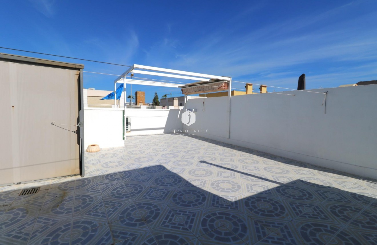 Tweedehands - Bungalow -
Torrevieja - El Limonar