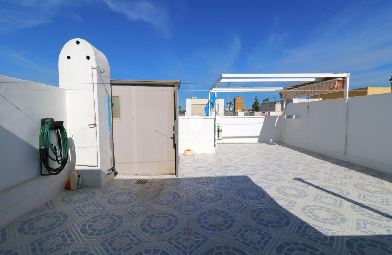 Tweedehands - Bungalow -
Torrevieja - El Limonar