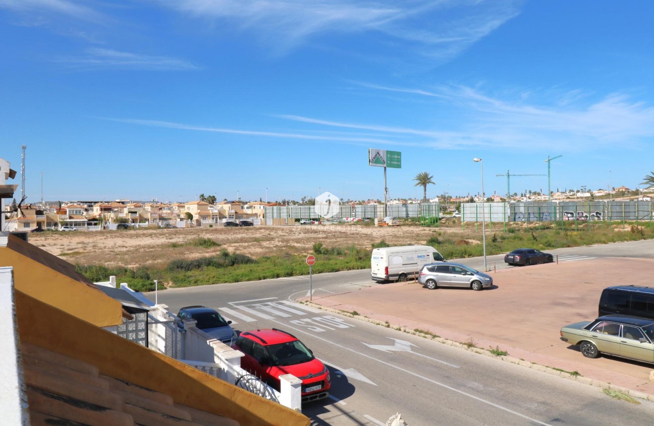 Tweedehands - Bungalow -
Torrevieja - El Limonar