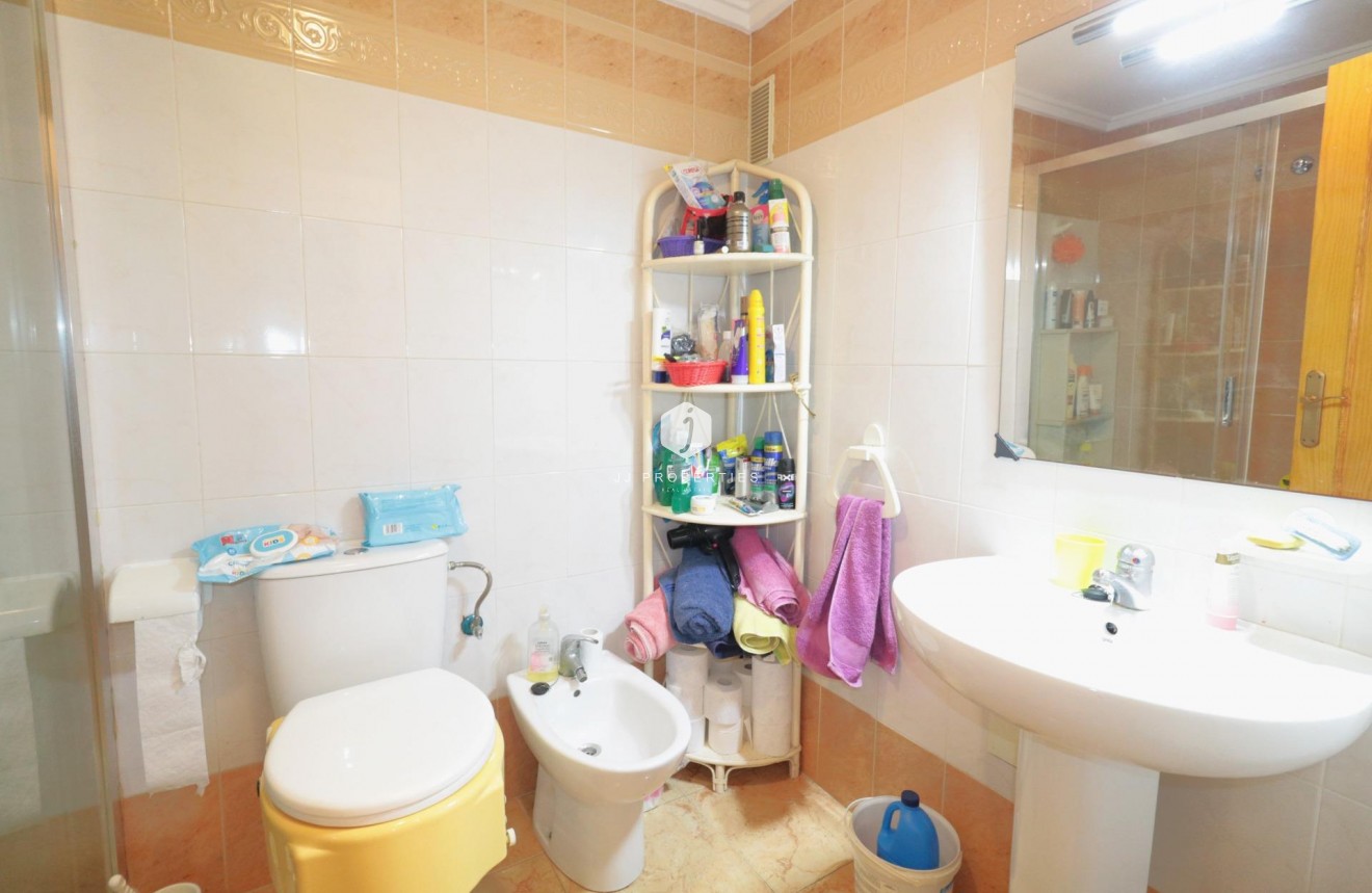 Tweedehands - Bungalow -
Torrevieja - El Limonar