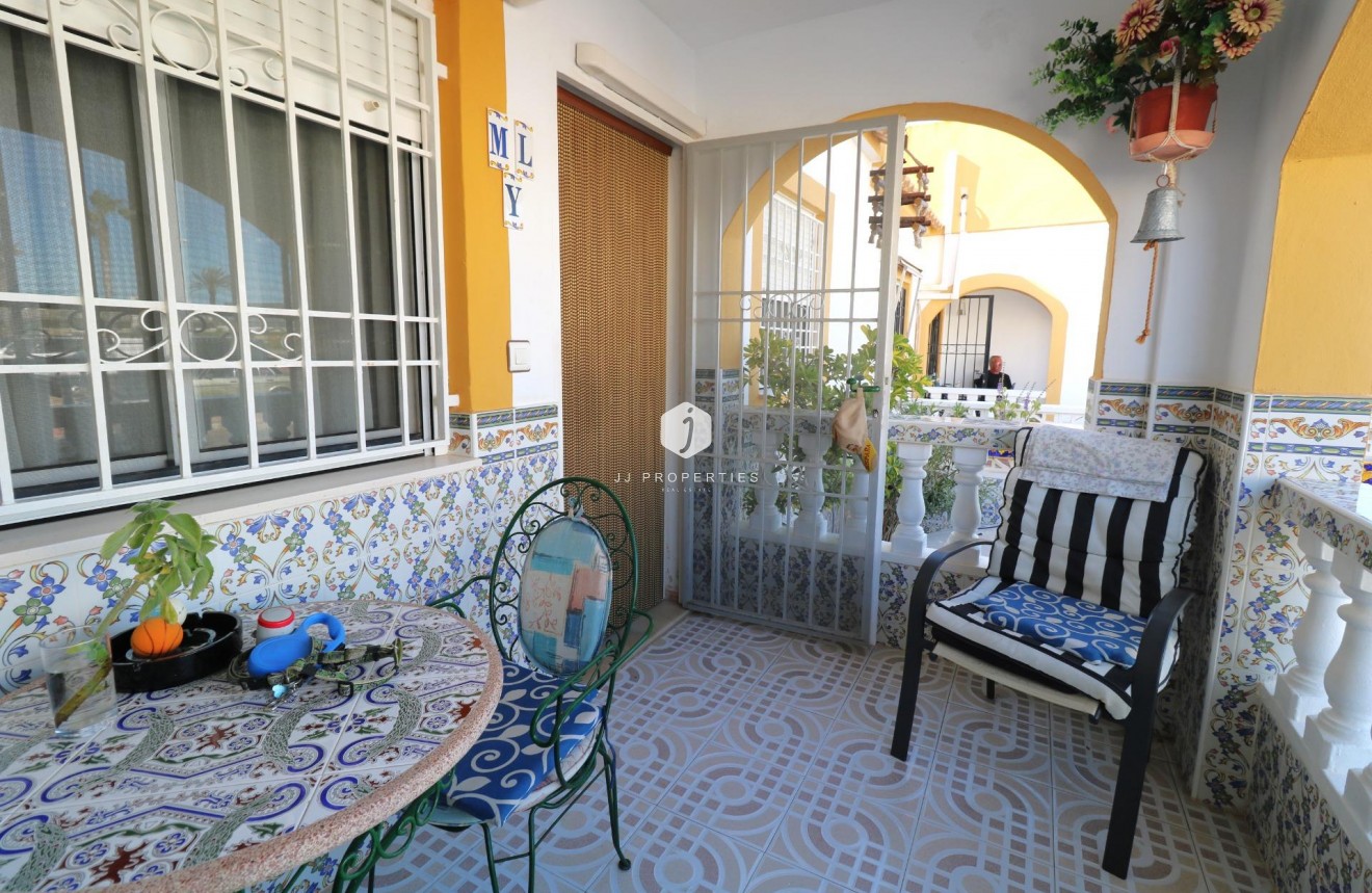 Tweedehands - Bungalow -
Torrevieja - El Limonar