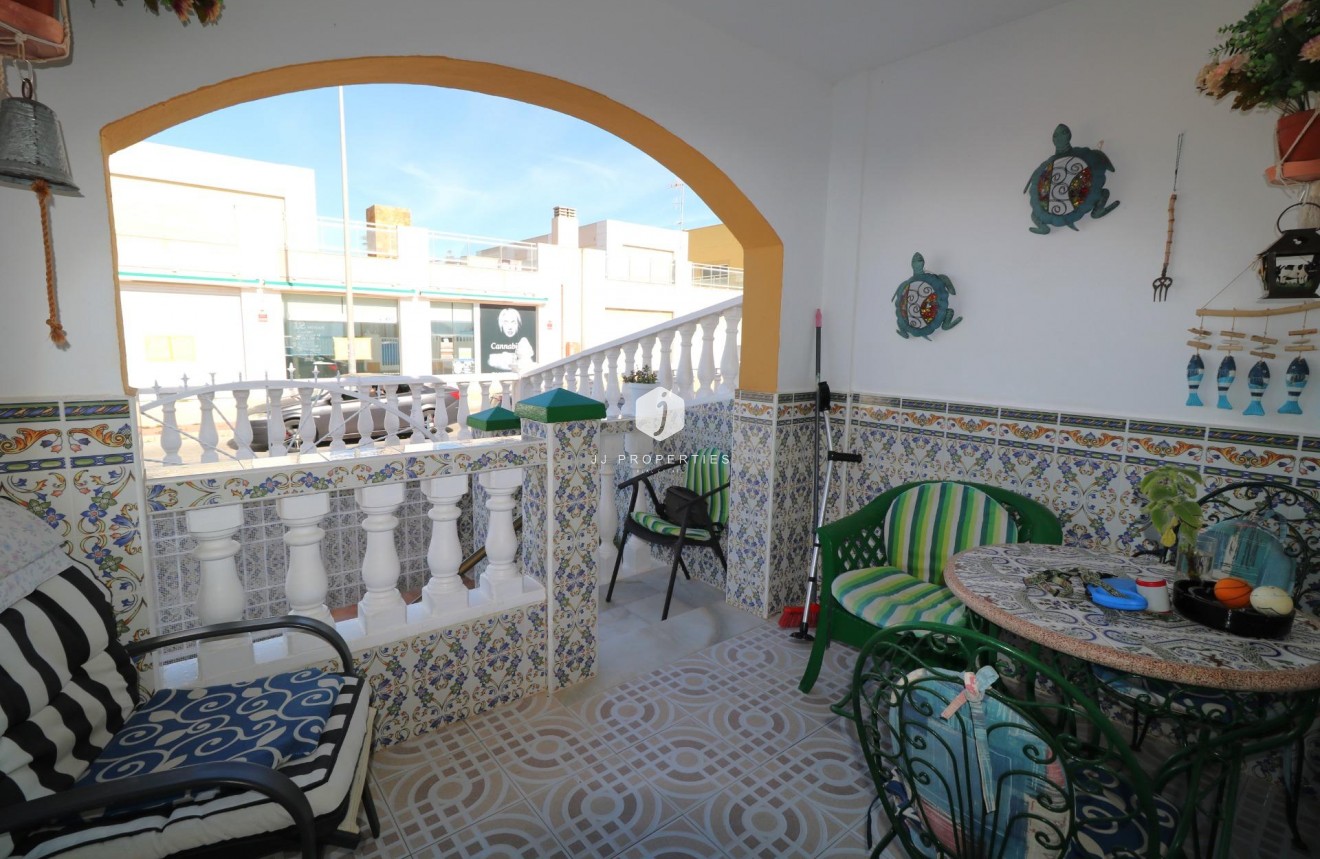 Tweedehands - Bungalow -
Torrevieja - El Limonar