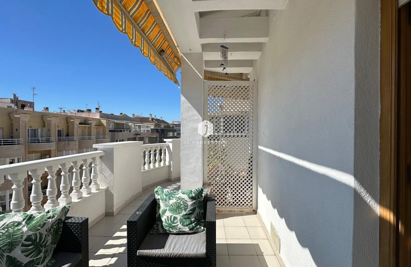 Tweedehands - Appartement / flat -
Torrevieja - Centro