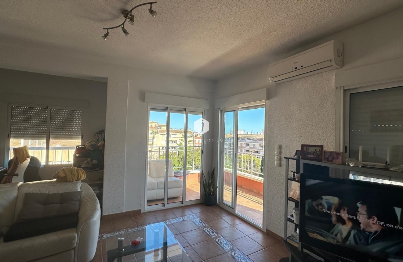 Tweedehands - Appartement / flat -
Torrevieja - Estacion de autobuses