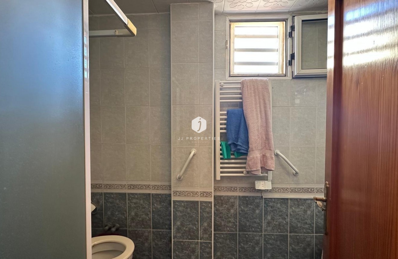 Tweedehands - Appartement / flat -
Torrevieja - Estacion de autobuses
