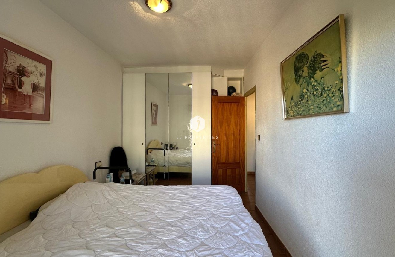 Tweedehands - Appartement / flat -
Torrevieja - Estacion de autobuses