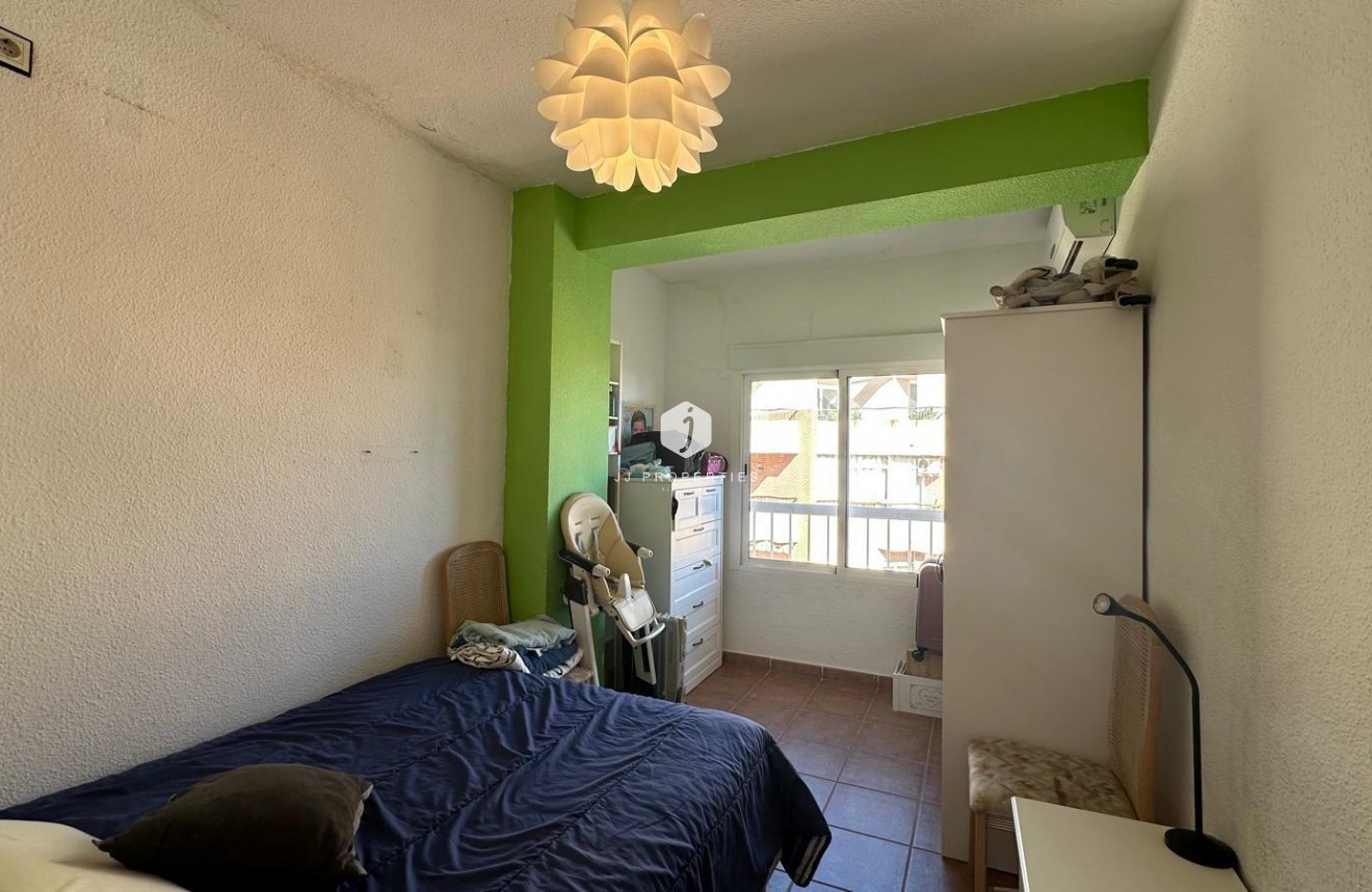 Tweedehands - Appartement / flat -
Torrevieja - Estacion de autobuses