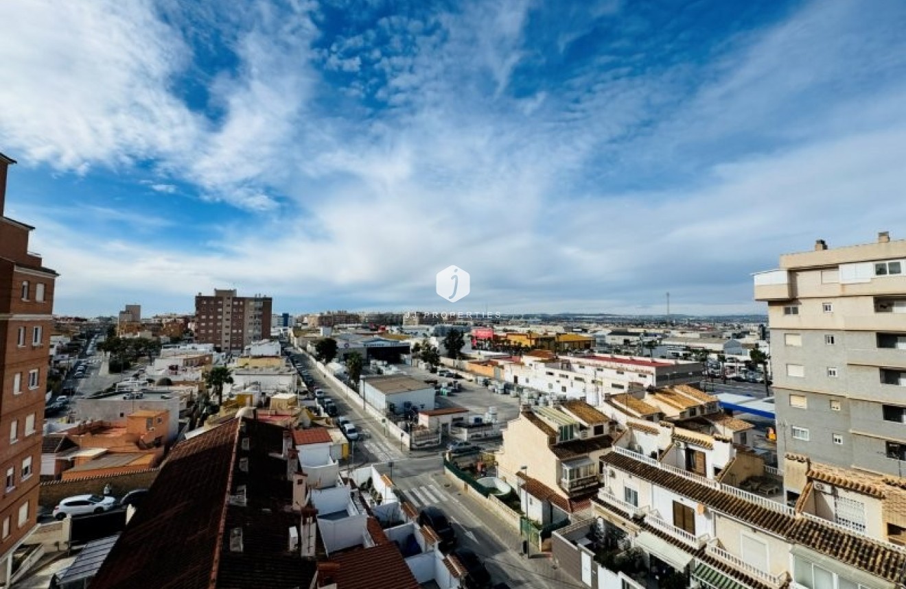 Z drugiej ręki - Mieszkanie w bloku -
Torrevieja - Costa Blanca
