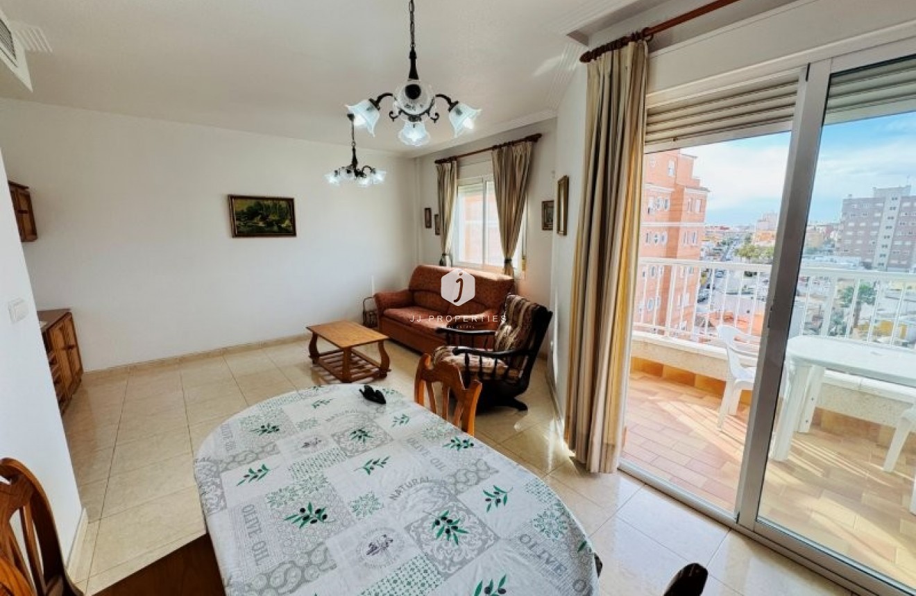 Z drugiej ręki - Mieszkanie w bloku -
Torrevieja - Costa Blanca