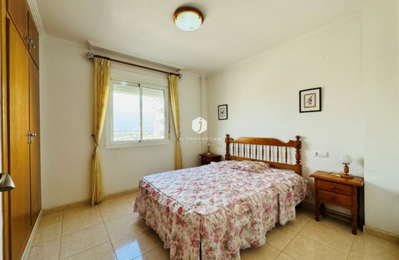 Z drugiej ręki - Mieszkanie w bloku -
Torrevieja - Costa Blanca