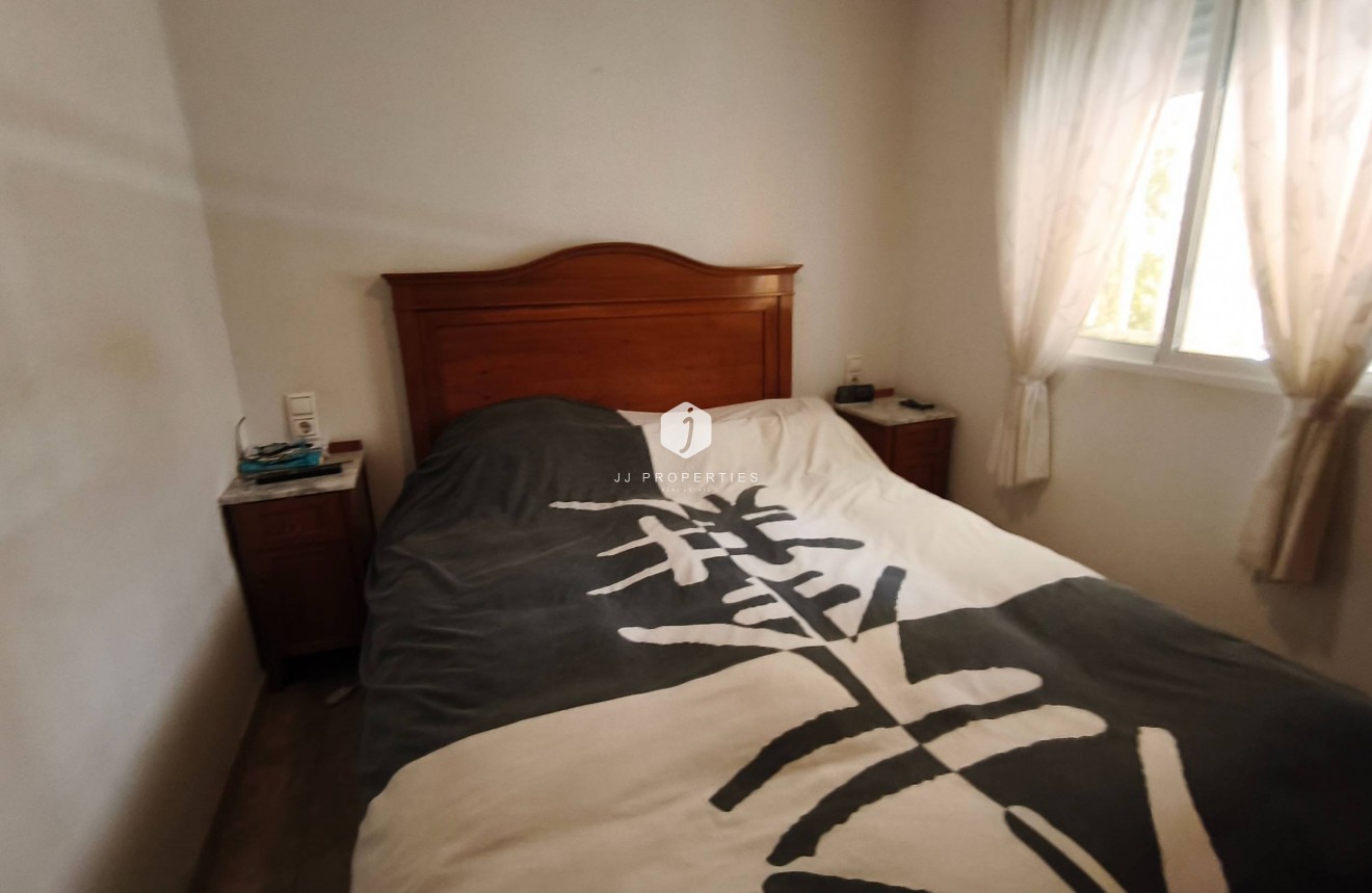 Aus zweiter Hand - Wohnung -
Torrevieja - Estacion de autobuses